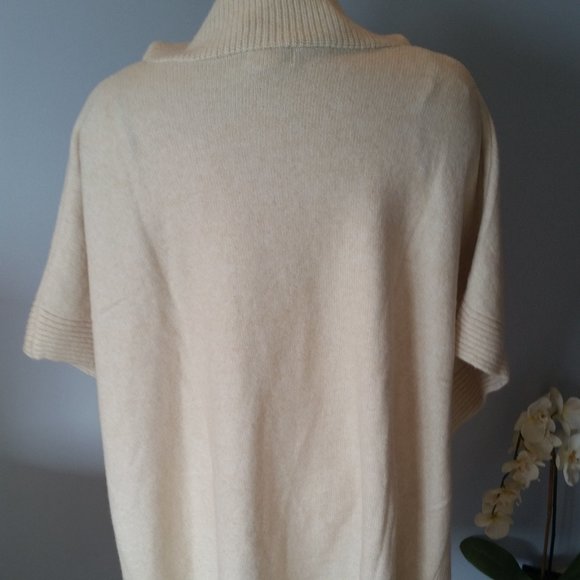 H&M cream zippered poly wool blend poncho NWT - Picture 3 of 5
